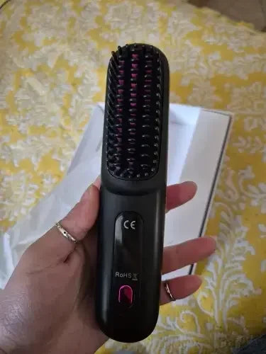 Brosse Lissante Pro Lisse Élégant et Coiffé en Quelques Minutes — photo d'un client 5